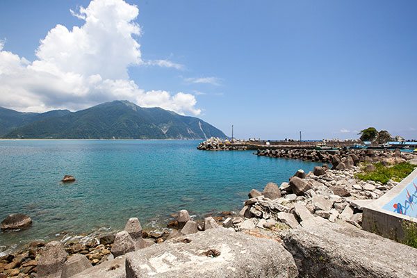 東澳粉鳥林｜順遊的秘境海灣