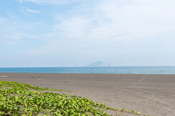 外澳海岸的新年第一道曙光與龜山島