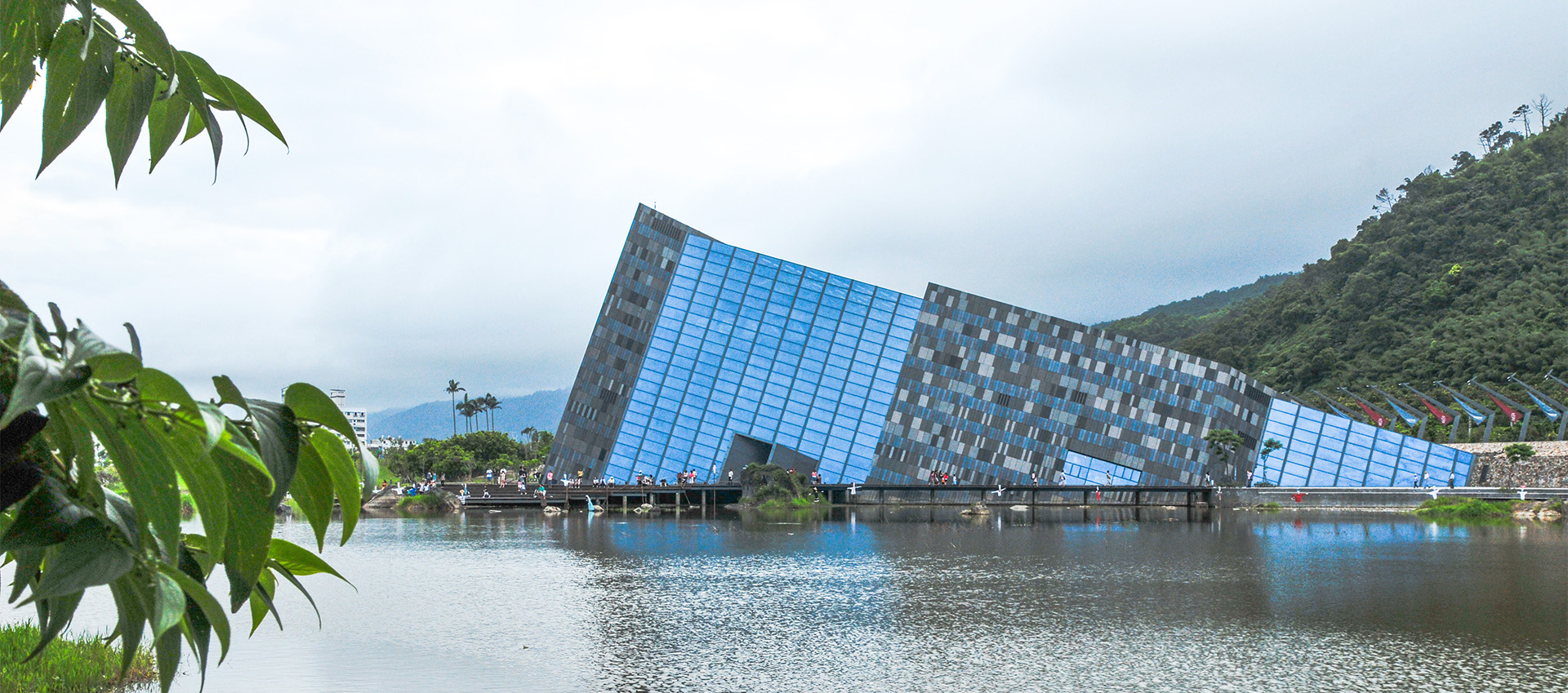 蘭陽博物館單面山建築