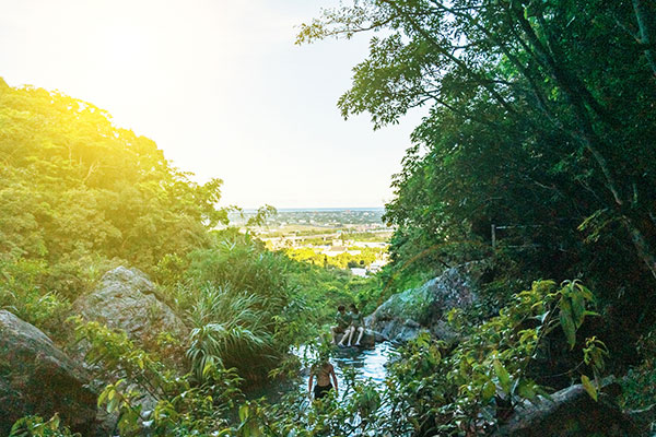 猴洞坑瀑布｜山林秘境的清涼瀑布
