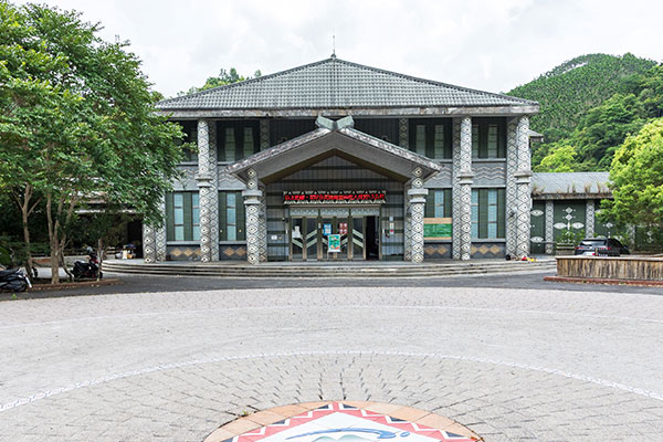松羅村台7線沿線的泰雅部落民宿與山景