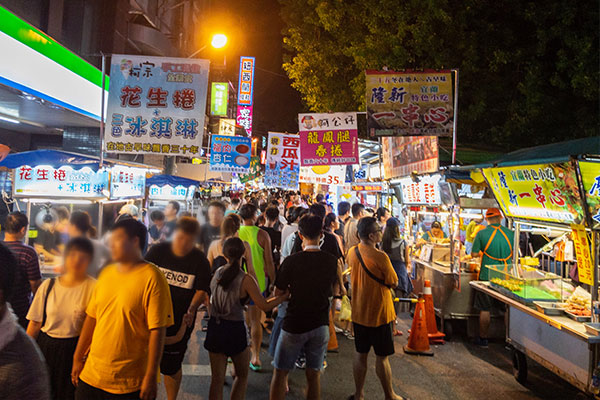 台9線市鎮街景與補給店家